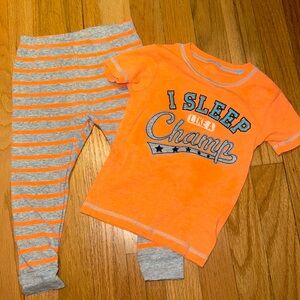Simple Joys by Carters Toddler boys 2-piece Pajama set 24 months